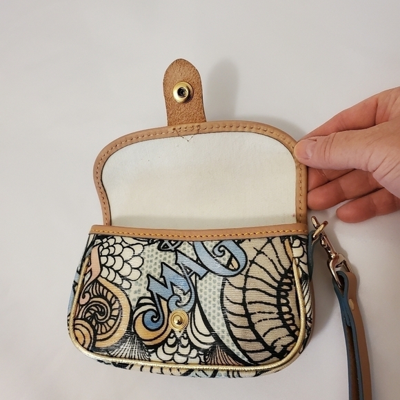 Disney Dooney & Bourke Wristlet - Picture 5 of 10